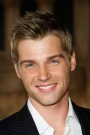 Mike Vogel Film ve Dizileri